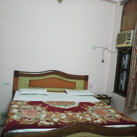 Hotel Satkar, Haridwār Екстериор снимка