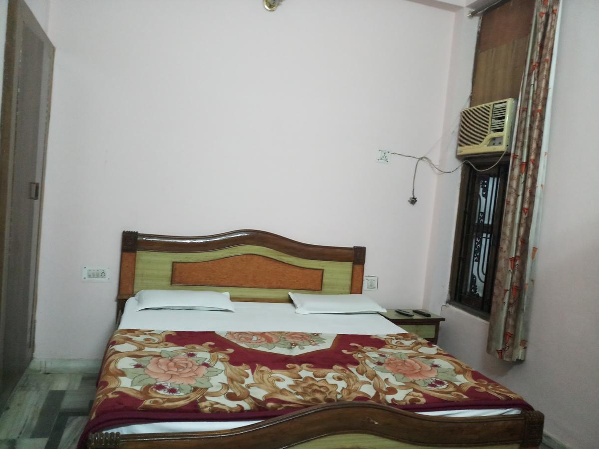 Hotel Satkar, Haridwār Екстериор снимка